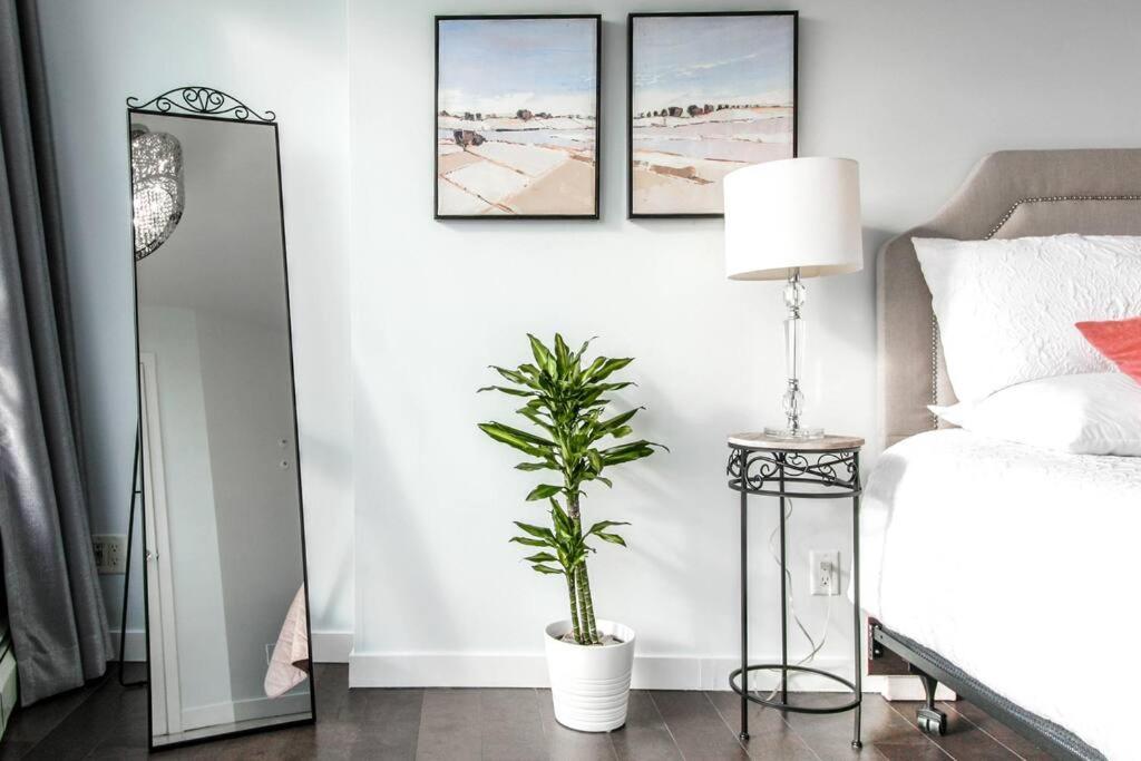 Downtown 1 Bedroom Water View Condo Ванкувер Экстерьер фото