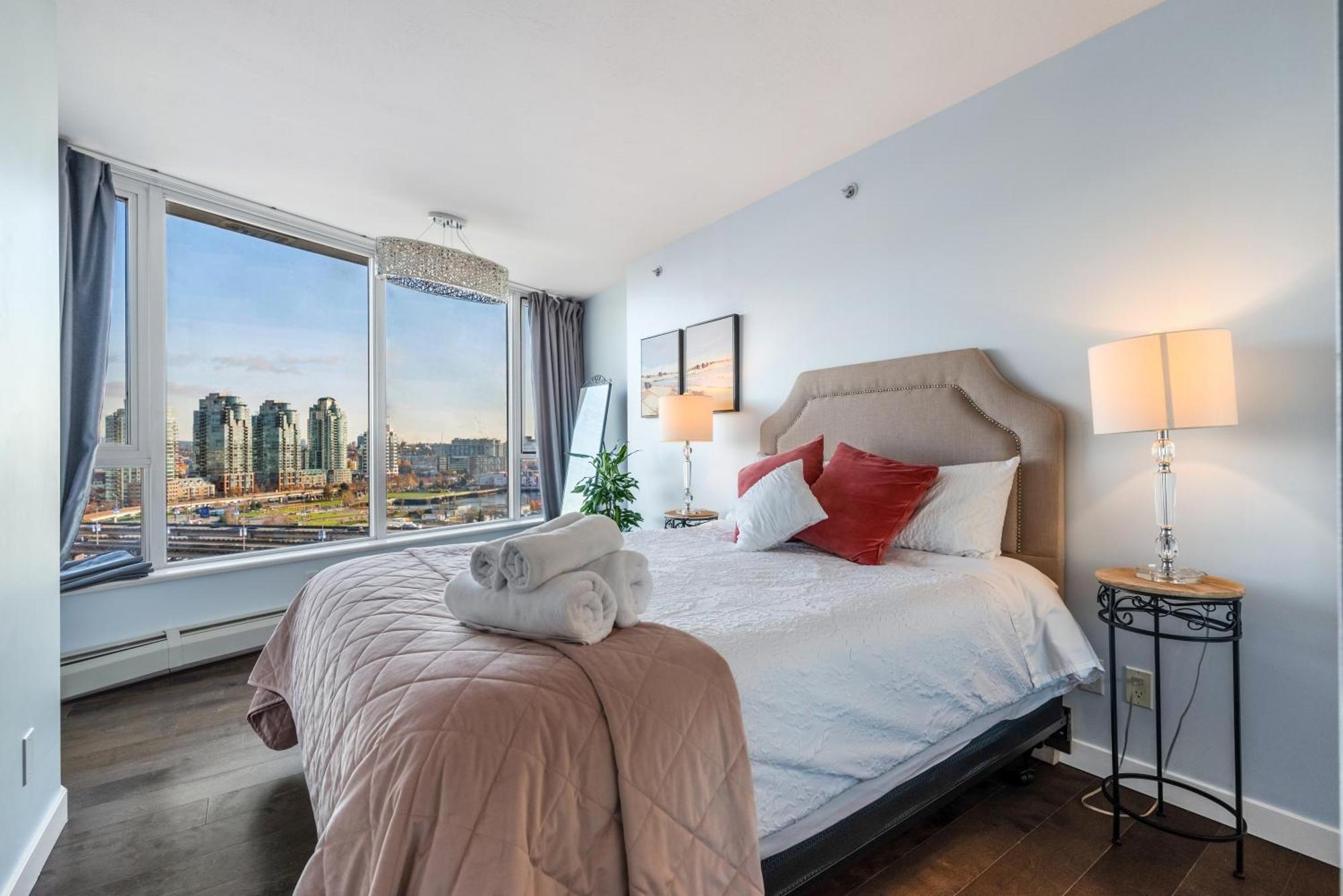 Downtown 1 Bedroom Water View Condo Ванкувер Экстерьер фото